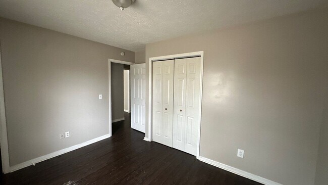 Building Photo - 1414 23rd Ave N
