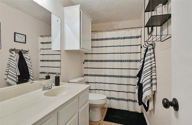 Building Photo - 4022 Windfree Dr