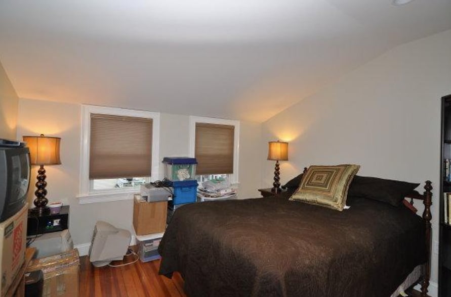 Building Photo - 25-27 Crosby Rd. Unit 3