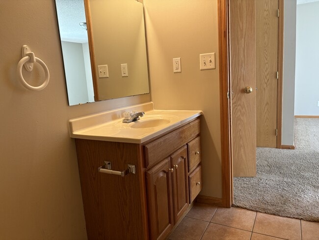 Building Photo - 1349 Willow Trail