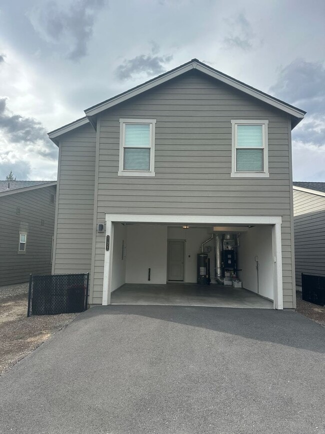 Building Photo - 51927 Lumberman Ln