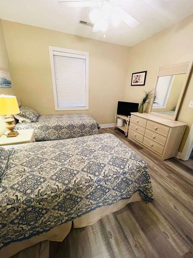 Building Photo - 702 Riverwalk Dr