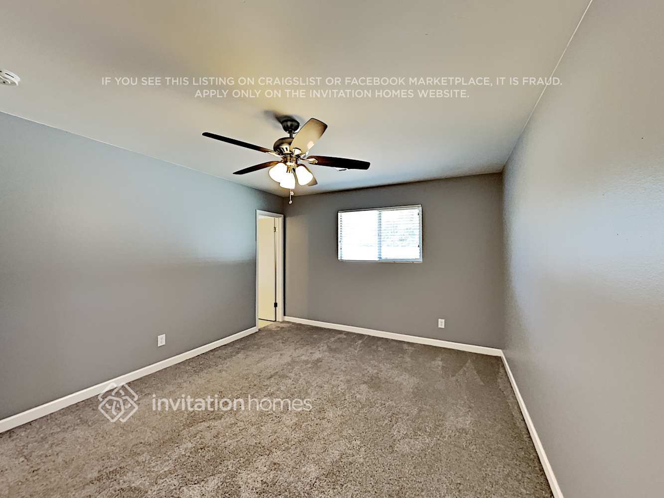 Building Photo - 420 E Hermosa Dr