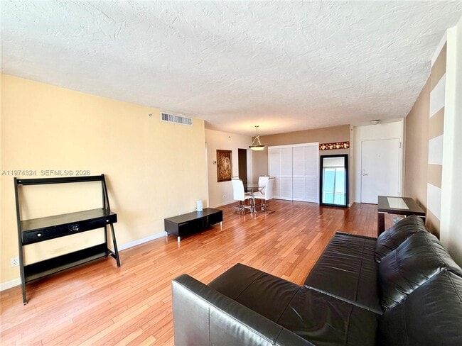 Building Photo - 3001 S Ocean Dr