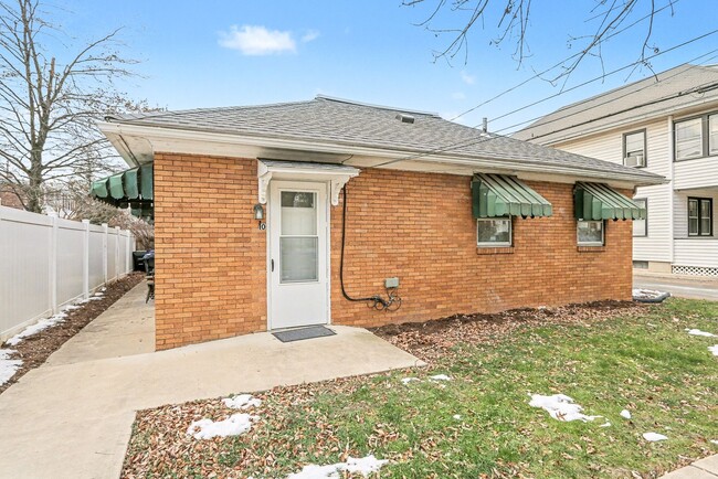 Primary Photo - 10 Swan St