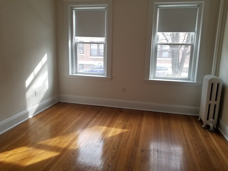 Building Photo - 115 Kilsyth Rd