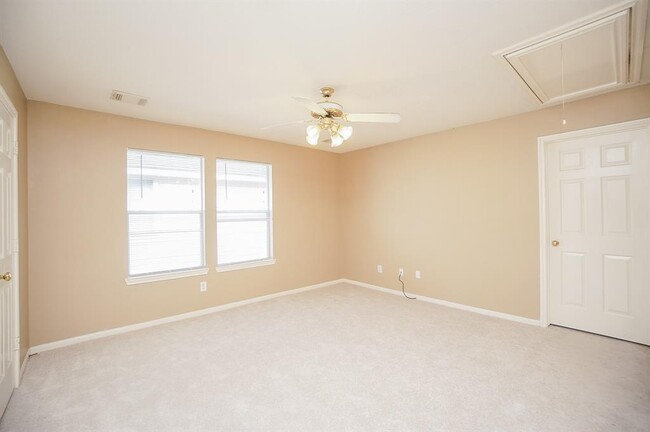 Building Photo - 1634 Emerald River Dr