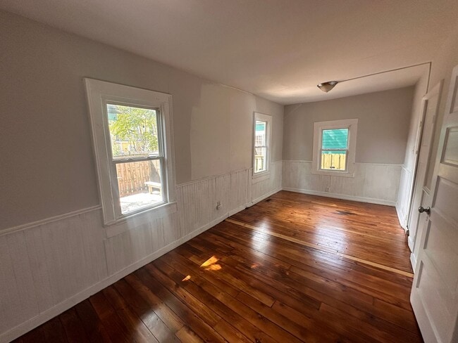 Building Photo - Charming Home in Historic Downtown Wilmington