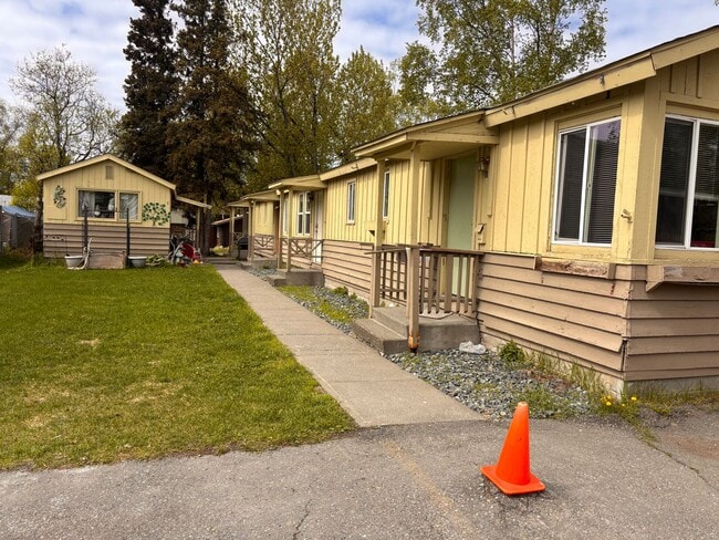 Building Photo - 3604 Oregon Dr