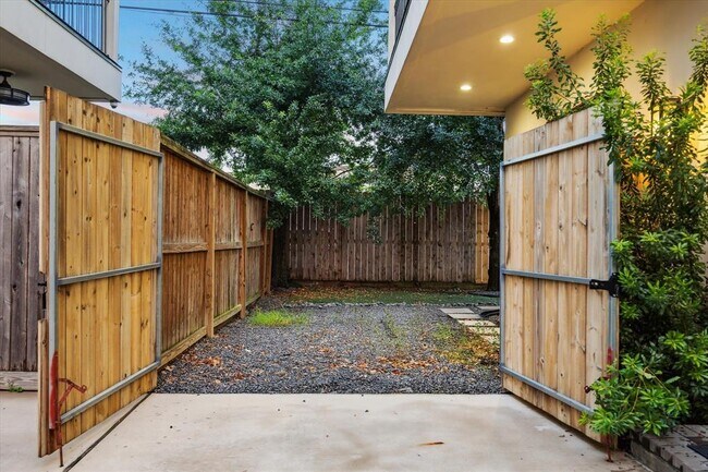 Building Photo - 1509 Caywood Ln