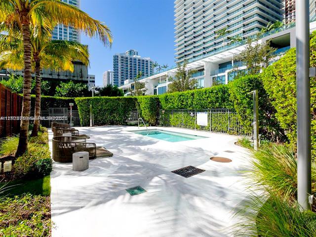 Building Photo - 3131 NE 7th Ave