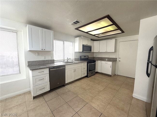 Building Photo - 4537 Fireside Ln