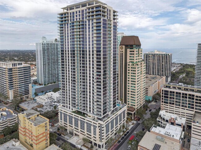 Building Photo - 275 1st Ave S