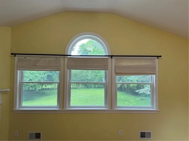 Building Photo - 74 S Main St