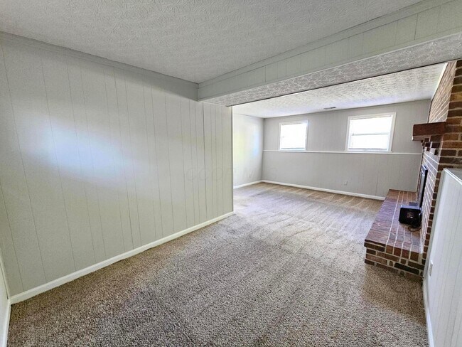 Building Photo - 5316 Predmore Pl