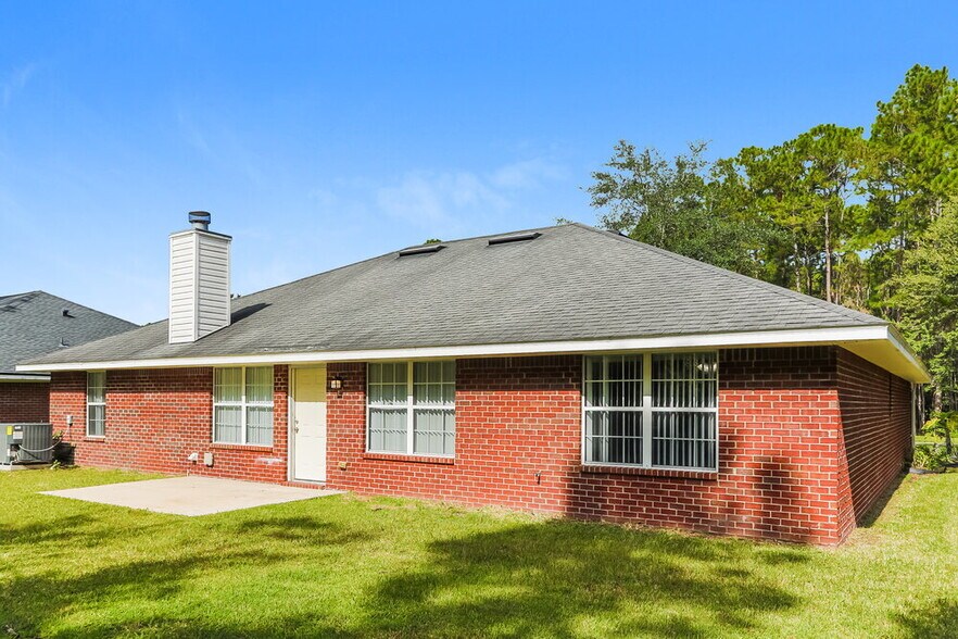 Building Photo - 1399 Guardian Dr