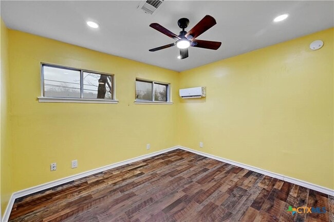 Building Photo - 1204 Toliver St