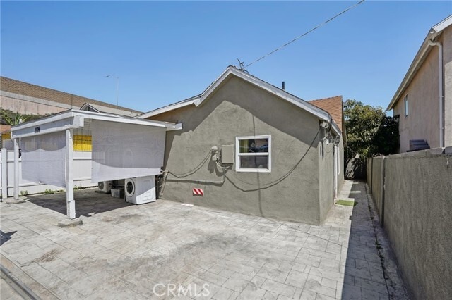 Building Photo - 1109 S Dacotah St