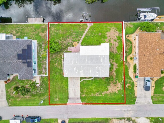 Building Photo - 644 Bonita Ct