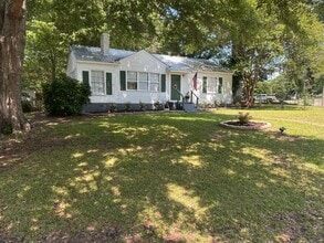 Building Photo - 67 Cedar Knoll