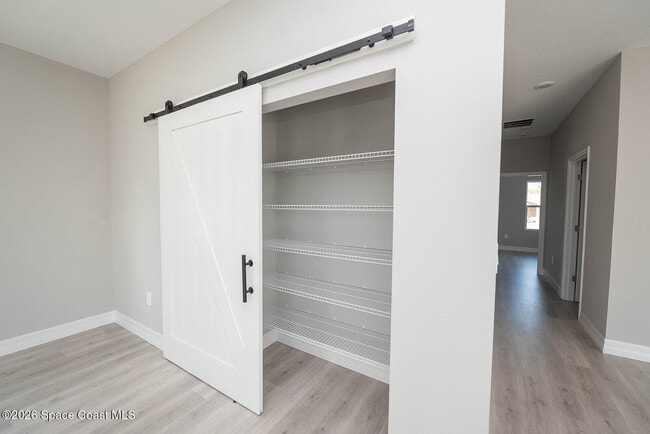 Building Photo - 1106 Homer St NW