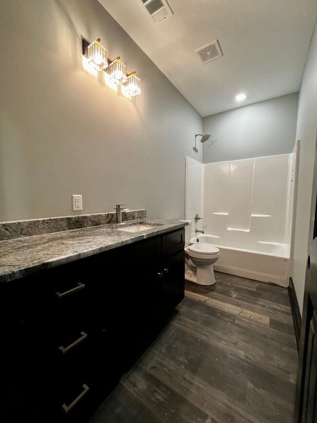 Building Photo - 4101 Stoke Dr