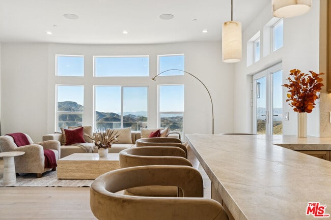 Building Photo - 265 Westlake Blvd