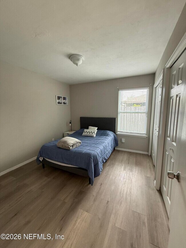 Building Photo - 2360 Bitternut Way