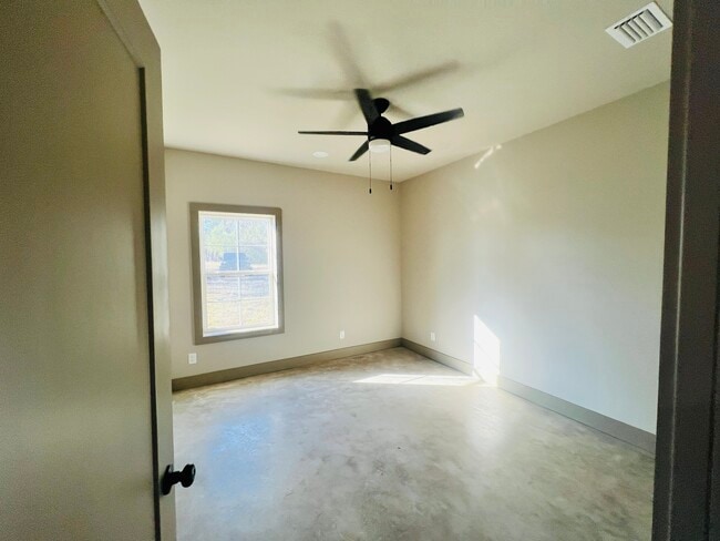 Building Photo - 48 1st Ave