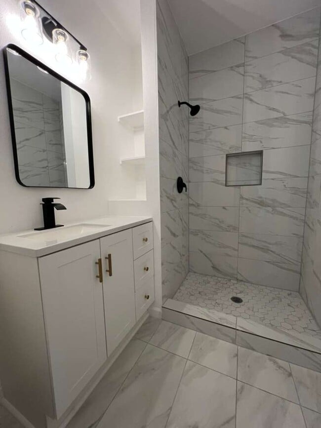 Building Photo - Gorgeous all renovated Home in Houston, TX!.