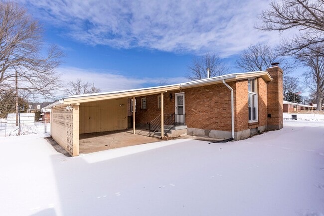 Building Photo - 3704 Greenwich Rd