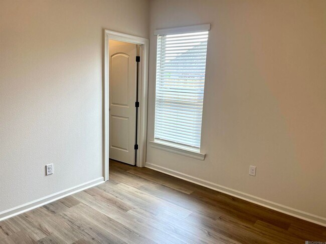 Building Photo - 35657 Woodland Ridge Dr
