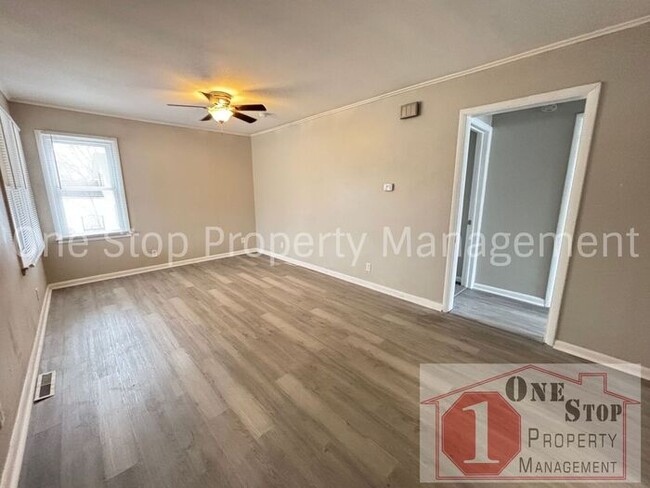 Building Photo - Charming 2 Bedroom, 1 Bathroom house in In...