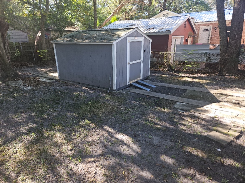 Building Photo - 4364 Bethwood Cir