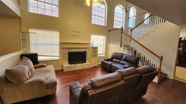 Building Photo - 9439 Blue Jay Way