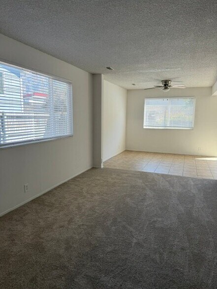 Building Photo - 7851 S Chadbourne Dr