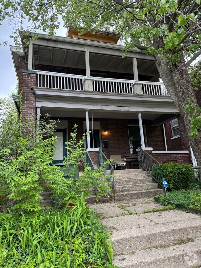 Building Photo - 1766-1768 Oak St