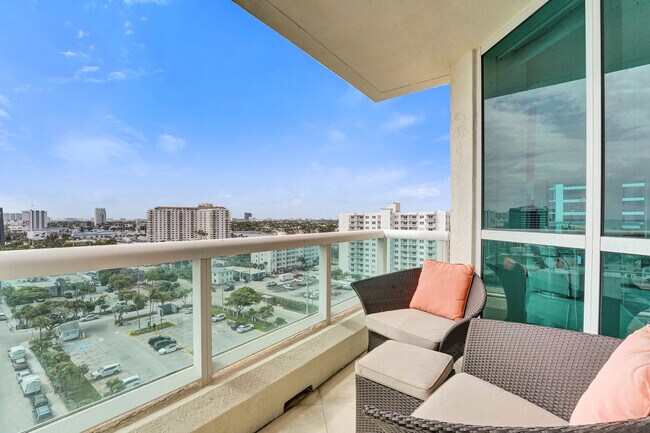 Building Photo - 101 S Fort Lauderdale Beach Blvd