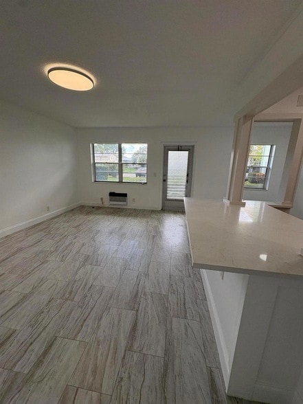 Building Photo - 58 Norwich C