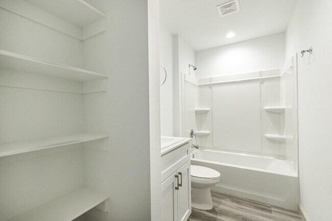 Building Photo - 7729 92nd St