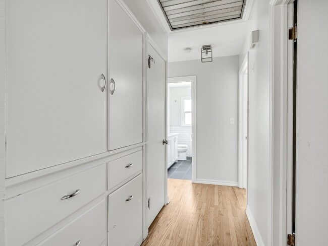 Building Photo - Beautiful Home Just Minutes from the OU Ca...