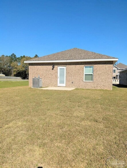 Building Photo - 9907 Starling Dr