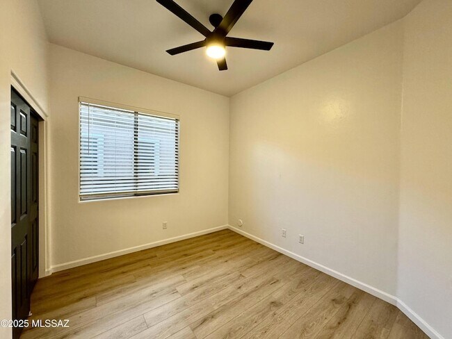 Building Photo - 13743 N High Mountain View Pl