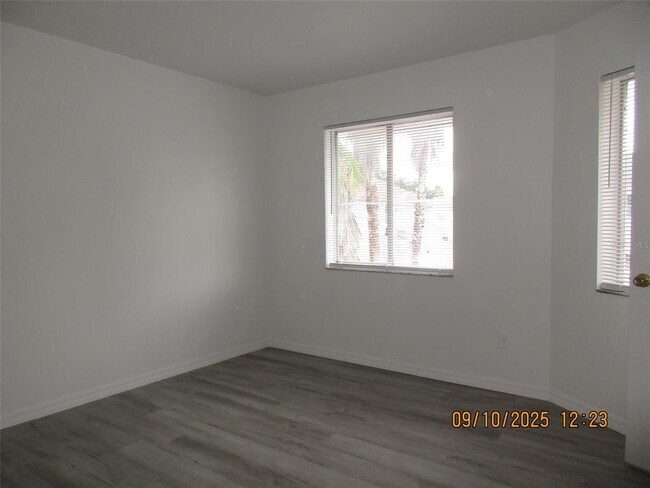 Building Photo - 131 Jones Ln