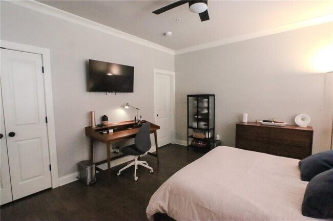 Building Photo - 1280 Stone Castle Cir