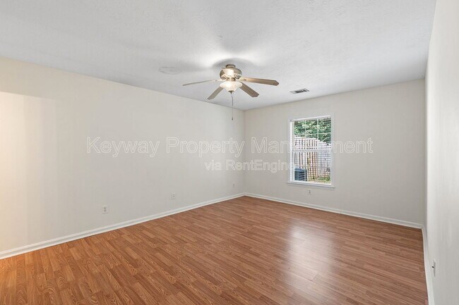 Building Photo - 123 Portofino Ln SW