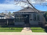 Building Photo - Downtown Roseville - 2 Bed, 1 Bath - Single Level Bungalow - Landscaping Included - Utilities Inc...