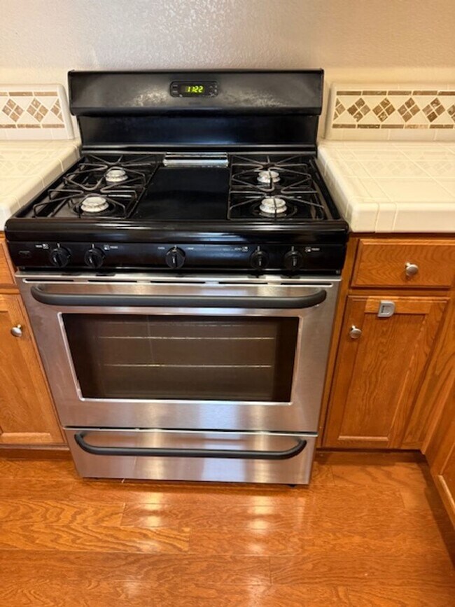 Building Photo - Gorgeous Natomas Condo