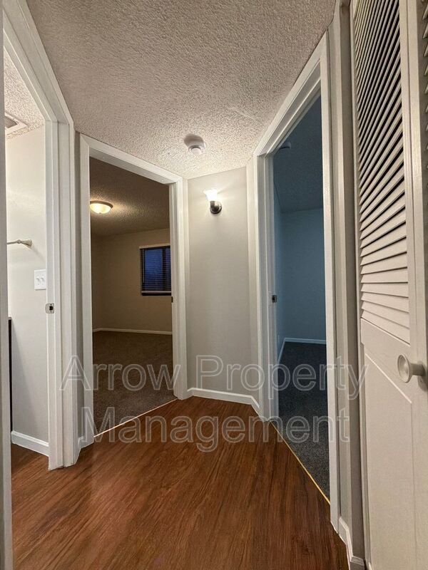 Building Photo - 3405 Holdrege St