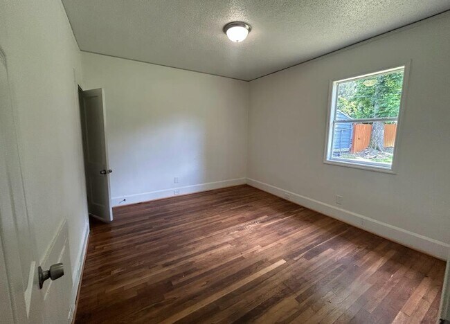 Building Photo - 2511 20th Place Ensley